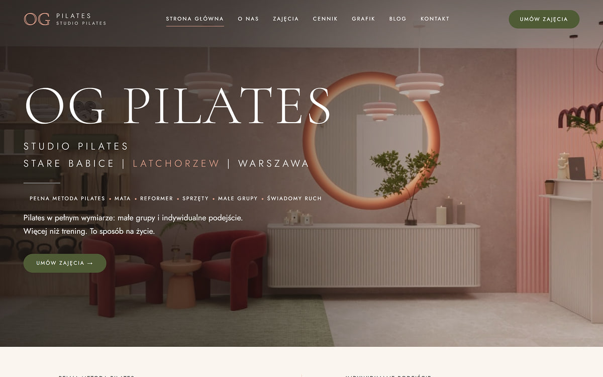 Strona internetowa z systemem rezerwacji ogpilates.pl – pierwszy ekran studia pilates z przyciskiem Umów zajęcia